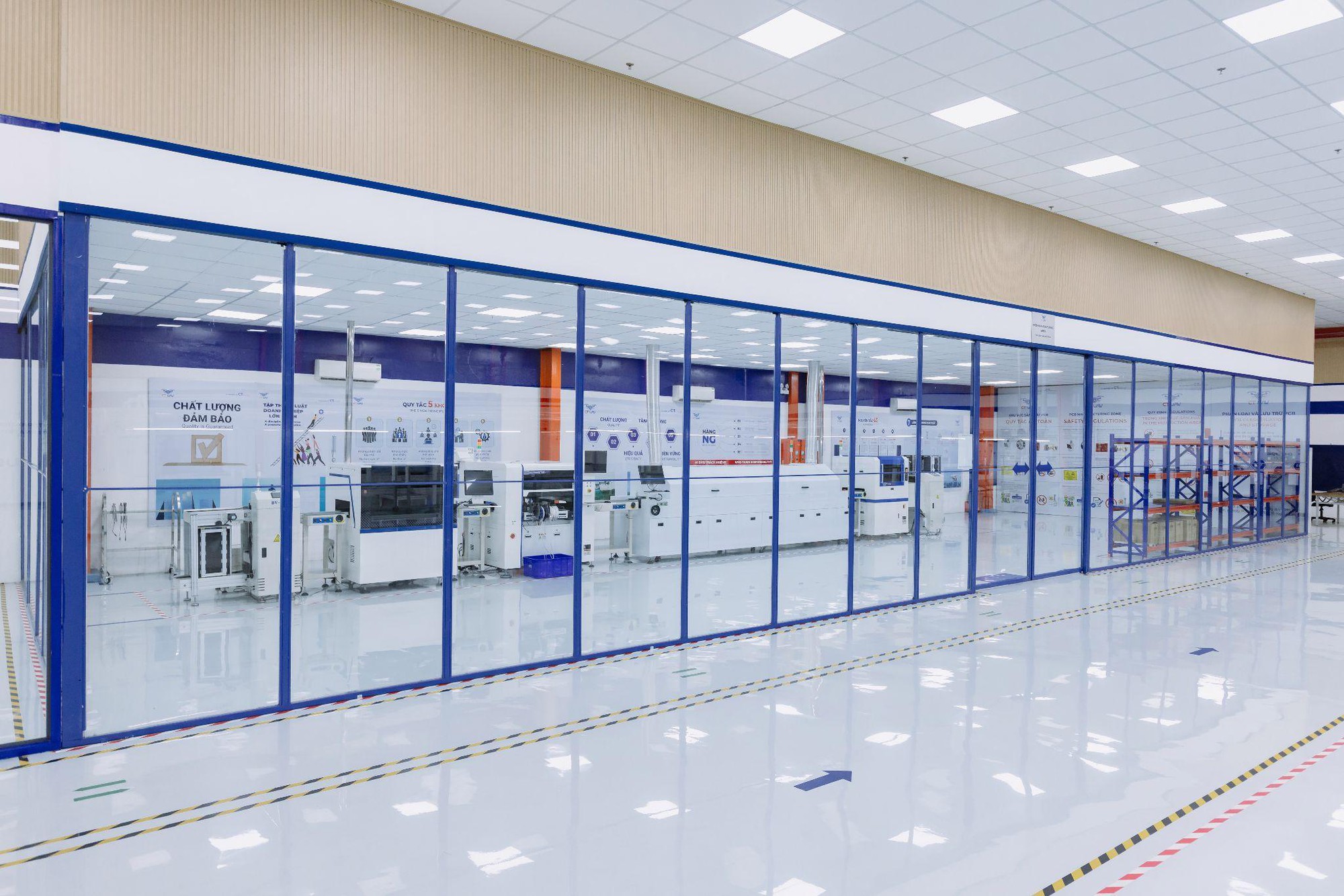 Ai đang dẫn đầu trong nền kinh tế nóng bỏng có tên không gian cận biên?- Ảnh 1.