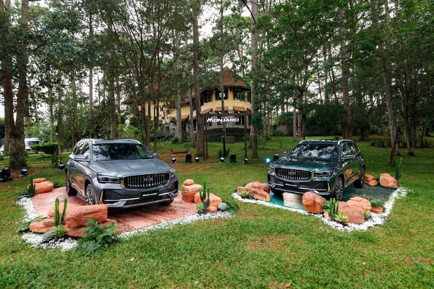 Tung hàng loạt ưu đãi lớn, Geely Monjaro "gây sốc" phân khúc SUV cỡ D- Ảnh 2. Tung hàng loạt ưu đãi lớn, Geely Monjaro "gây sốc" phân khúc SUV cỡ D- Ảnh 2.