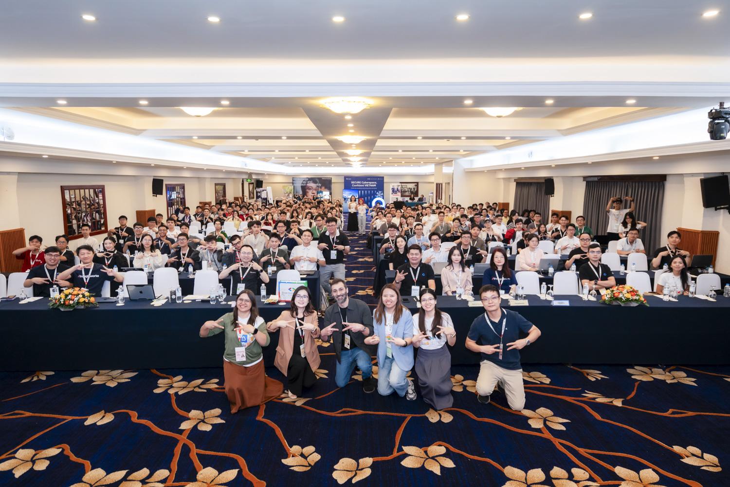 Qualgo đồng hành cùng DevFest HCMC 2025 - Đưa AI ứng dụng tiến gần hơn với thế hệ kỹ sư trẻ- Ảnh 2. Qualgo đồng hành cùng DevFest HCMC 2025 - Đưa AI ứng dụng tiến gần hơn với thế hệ kỹ sư trẻ- Ảnh 2.