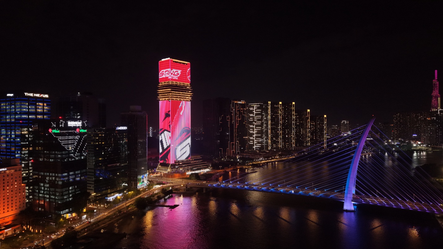 Sting Energy và Mercedes-AMG PETRONAS F1 phủ sóng tại địa danh biểu tượng TP Hồ Chí Minh- Ảnh 4.