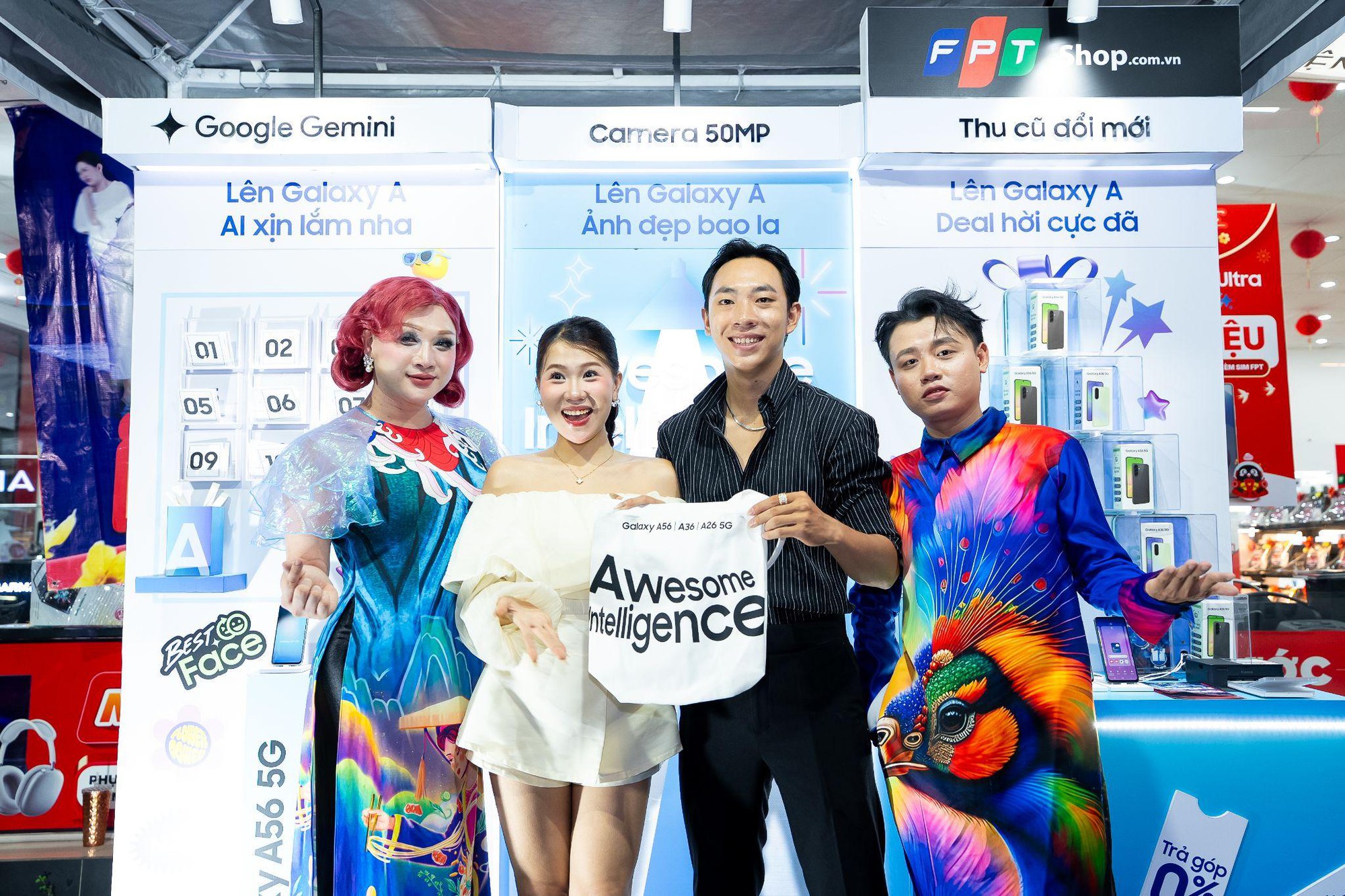 Awesome Immersive Tour mang lô tô, xin xăm đến phố đi bộ Nguyễn Huệ - thu hút loạt TikToker và sao đình đám- Ảnh 12.