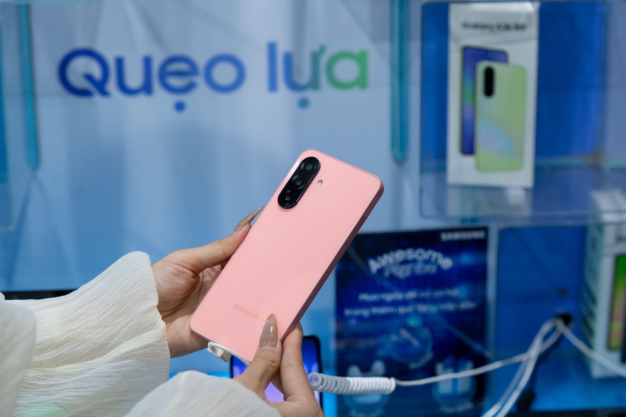 Awesome Immersive Tour mang lô tô, xin xăm đến phố đi bộ Nguyễn Huệ - thu hút loạt TikToker và sao đình đám- Ảnh 13.