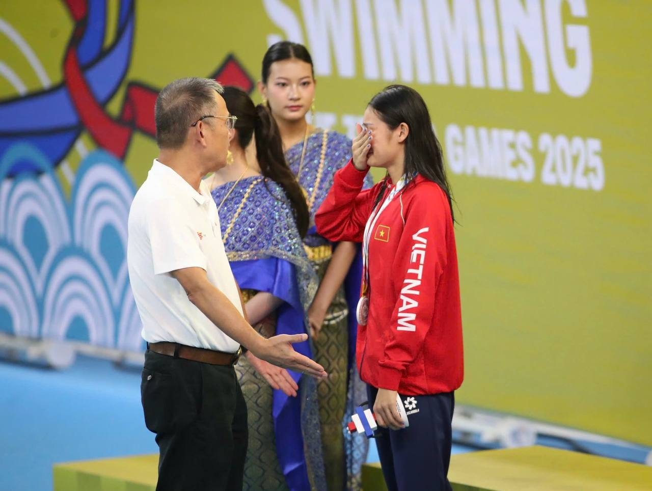 "Tiên cá" khóc ở SEA Games 33 là ai?- Ảnh 1.