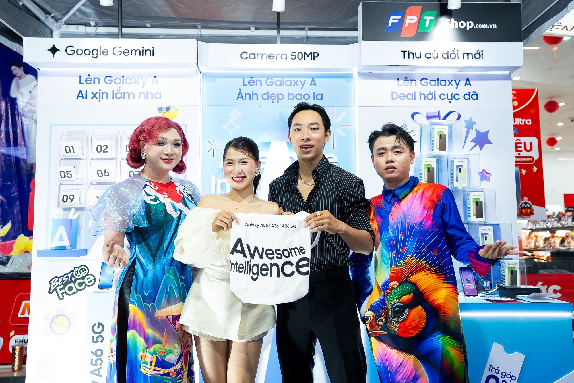 Dò lô tô, xin xăm, săn deal hời khi lên đời Galaxy A56: Loạt hoạt động hấp dẫn tại Awesome Immersive Tour- Ảnh 2. Dò lô tô, xin xăm, săn deal hời khi lên đời Galaxy A56: Loạt hoạt động hấp dẫn tại Awesome Immersive Tour- Ảnh 2.