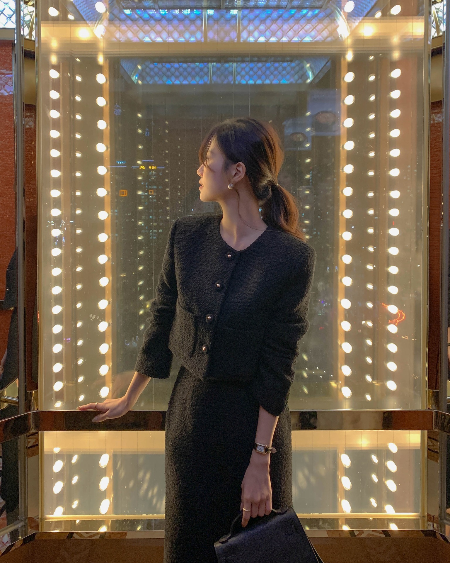 5 mẫu áo khoác sang trọng nhất, bên trong mặc đơn giản mấy cũng thành đẳng cấp- Ảnh 4. 5 mẫu áo khoác sang trọng nhất, bên trong mặc đơn giản mấy cũng thành đẳng cấp- Ảnh 4.