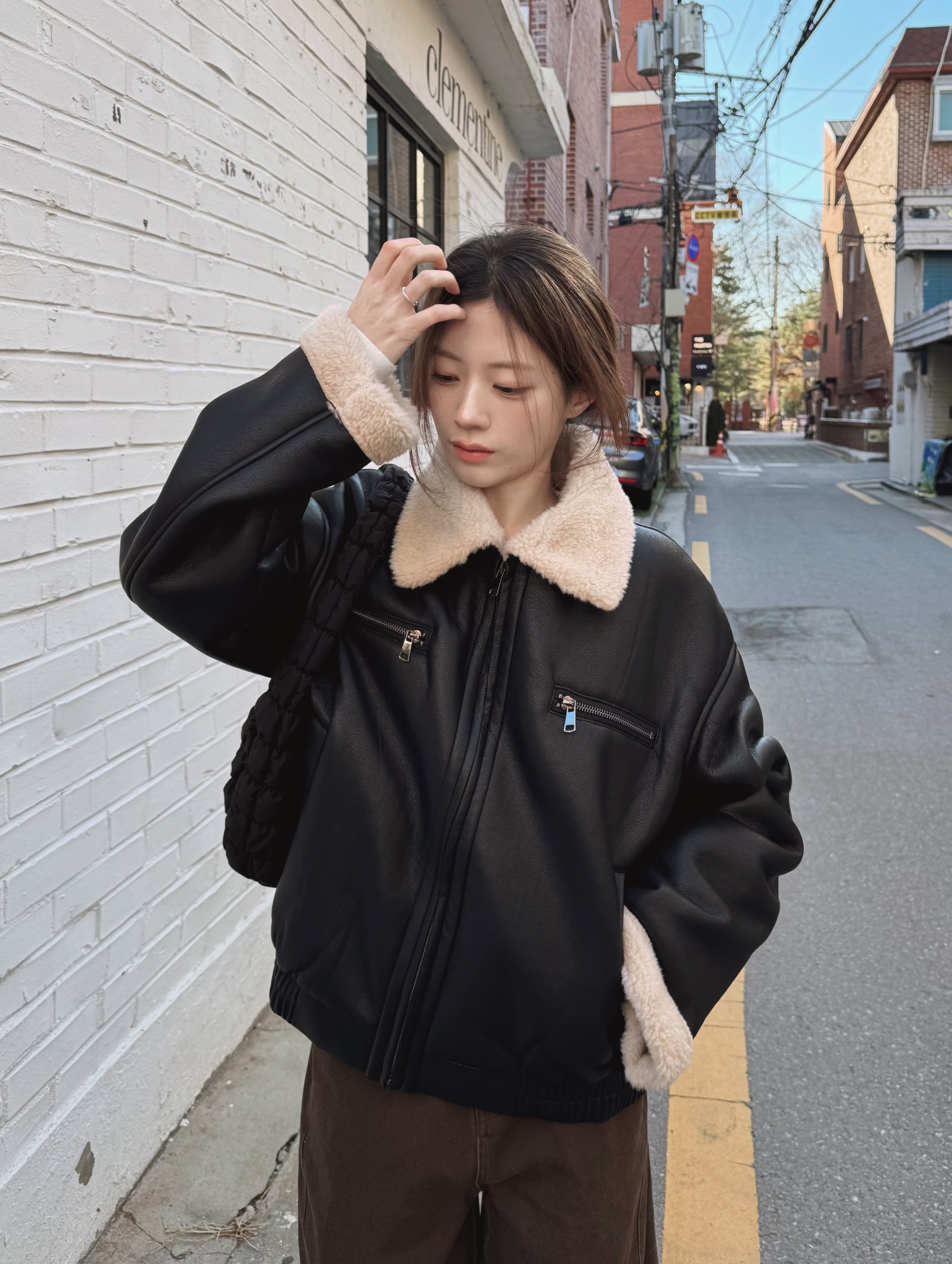 5 mẫu áo khoác sang trọng nhất, bên trong mặc đơn giản mấy cũng thành đẳng cấp- Ảnh 7. 5 mẫu áo khoác sang trọng nhất, bên trong mặc đơn giản mấy cũng thành đẳng cấp- Ảnh 7.