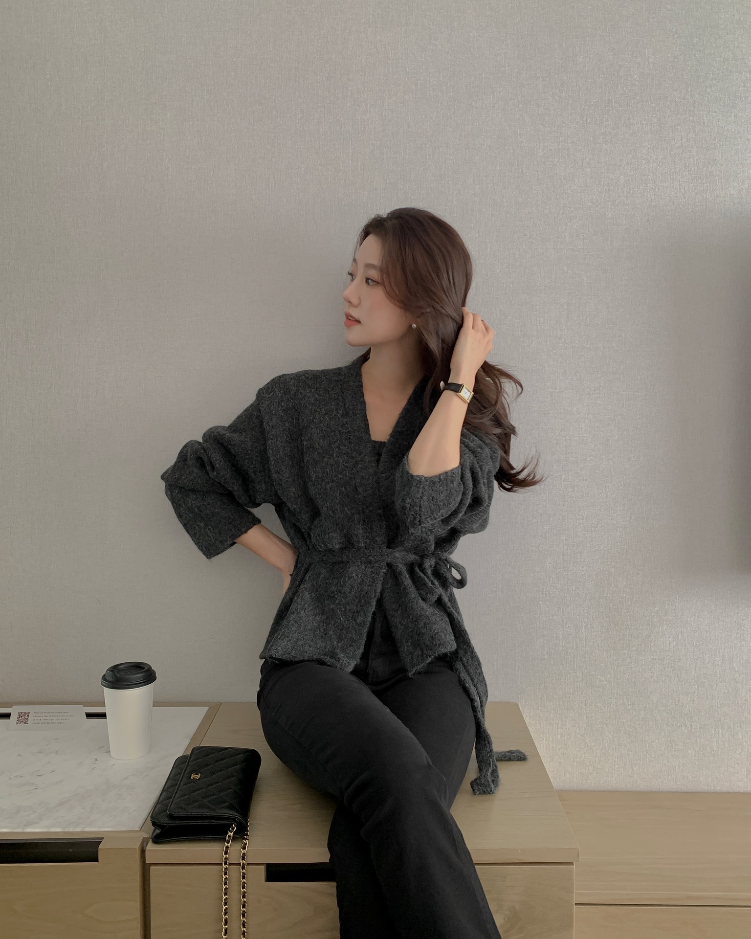 5 mẫu áo khoác sang trọng nhất, bên trong mặc đơn giản mấy cũng thành đẳng cấp- Ảnh 12. 5 mẫu áo khoác sang trọng nhất, bên trong mặc đơn giản mấy cũng thành đẳng cấp- Ảnh 12.