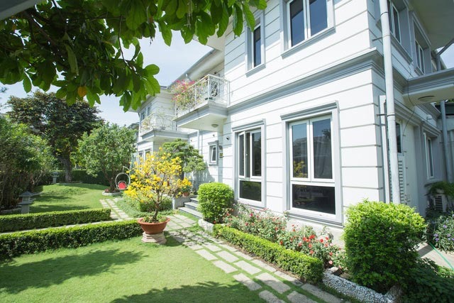 Nữ nghệ sĩ Việt là "đại gia đất mỏ", 45 tuổi lấy chồng, BĐS trải dài từ Nam ra Bắc- Ảnh 4. Nữ nghệ sĩ Việt là "đại gia đất mỏ", 45 tuổi lấy chồng, BĐS trải dài từ Nam ra Bắc- Ảnh 4.