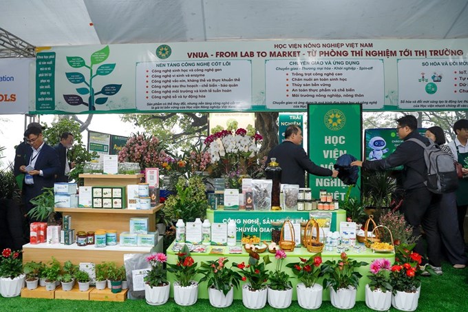 Dấu ấn của Học viện Nông nghiệp Việt Nam tại TechFest 2025: Công nghệ Nông nghiệp lên ngôi- Ảnh 2. Dấu ấn của Học viện Nông nghiệp Việt Nam tại TechFest 2025: Công nghệ Nông nghiệp lên ngôi- Ảnh 2.