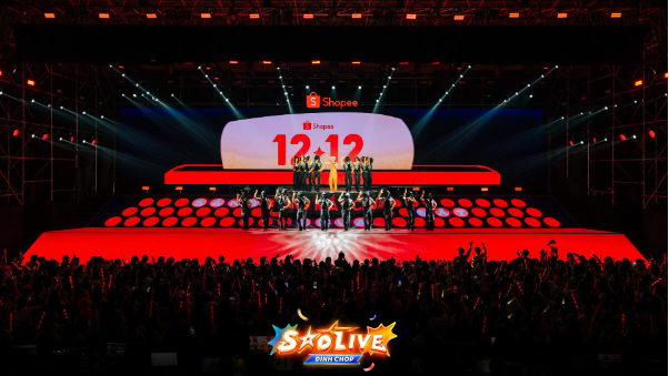 Trúc Nhân, Trung Quân và dàn sao khuấy đảo đại tiệc sinh nhật 10 năm Shopee Sao Live Đỉnh Chóp 12.12 bùng nổ- Ảnh 5. Trúc Nhân, Trung Quân và dàn sao khuấy đảo đại tiệc sinh nhật 10 năm Shopee Sao Live Đỉnh Chóp 12.12 bùng nổ- Ảnh 5.