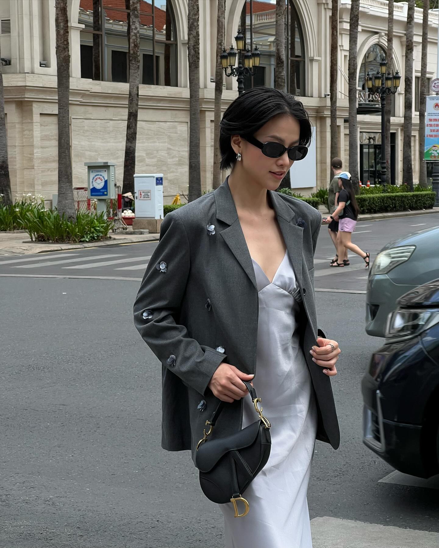 Mỹ nhân Việt toàn là "cao thủ" chọn áo khoác, thường xuyên diện 5 kiểu sang chảnh mà vẫn hack tuổi rất đỉnh- Ảnh 1. Mỹ nhân Việt toàn là "cao thủ" chọn áo khoác, thường xuyên diện 5 kiểu sang chảnh mà vẫn hack tuổi rất đỉnh- Ảnh 1.