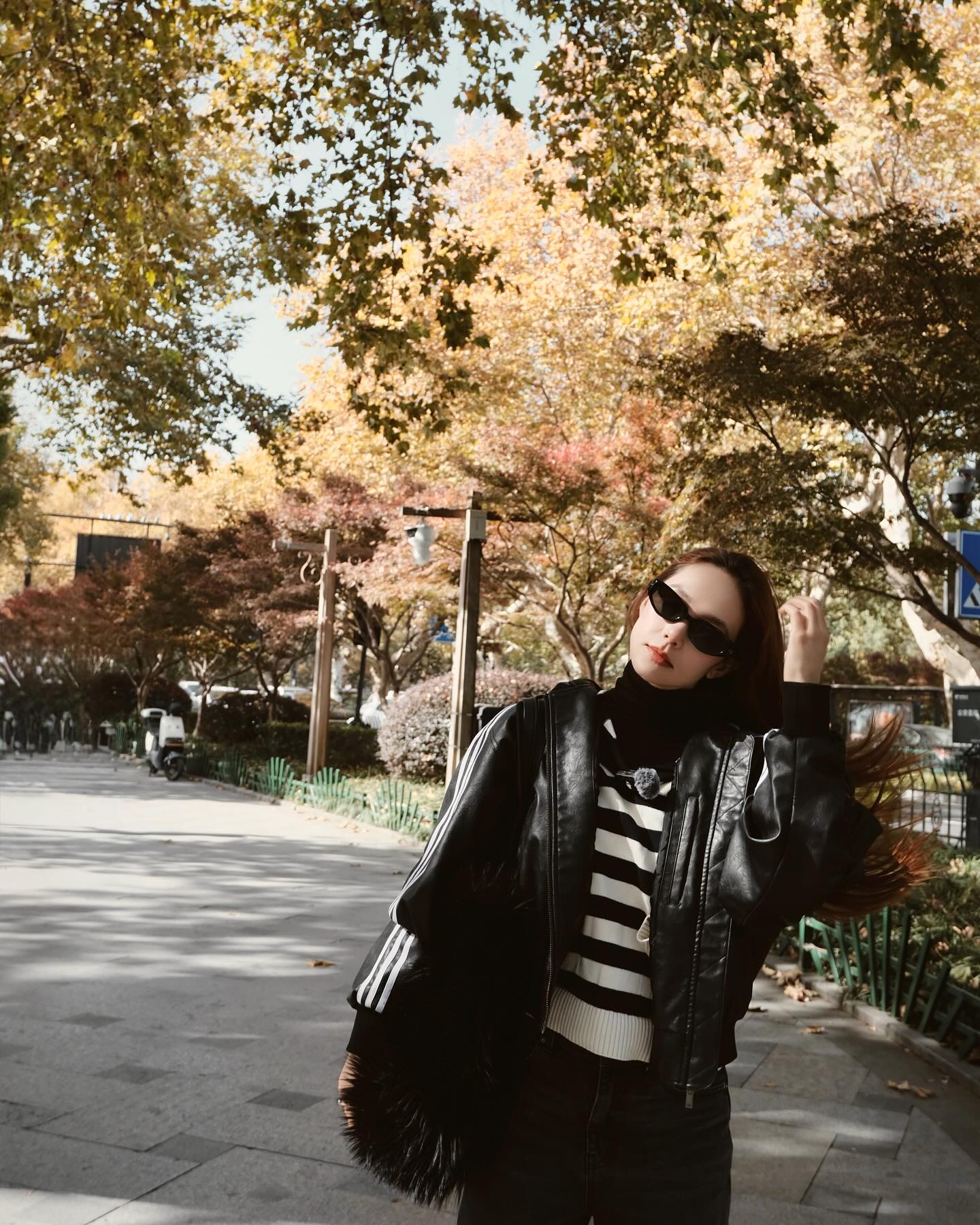 Mỹ nhân Việt toàn là "cao thủ" chọn áo khoác, thường xuyên diện 5 kiểu sang chảnh mà vẫn hack tuổi rất đỉnh- Ảnh 4. Mỹ nhân Việt toàn là "cao thủ" chọn áo khoác, thường xuyên diện 5 kiểu sang chảnh mà vẫn hack tuổi rất đỉnh- Ảnh 4.