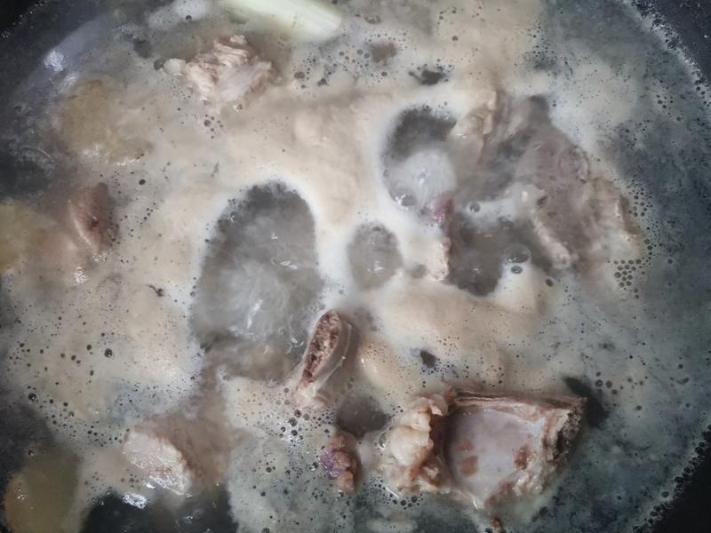 Đừng coi thường loại "rau" này vì rẻ: Dùng nấu canh sườn heo cực ngon lại giúp "quét sạch" ruột, lợi tiêu hóa- Ảnh 3.