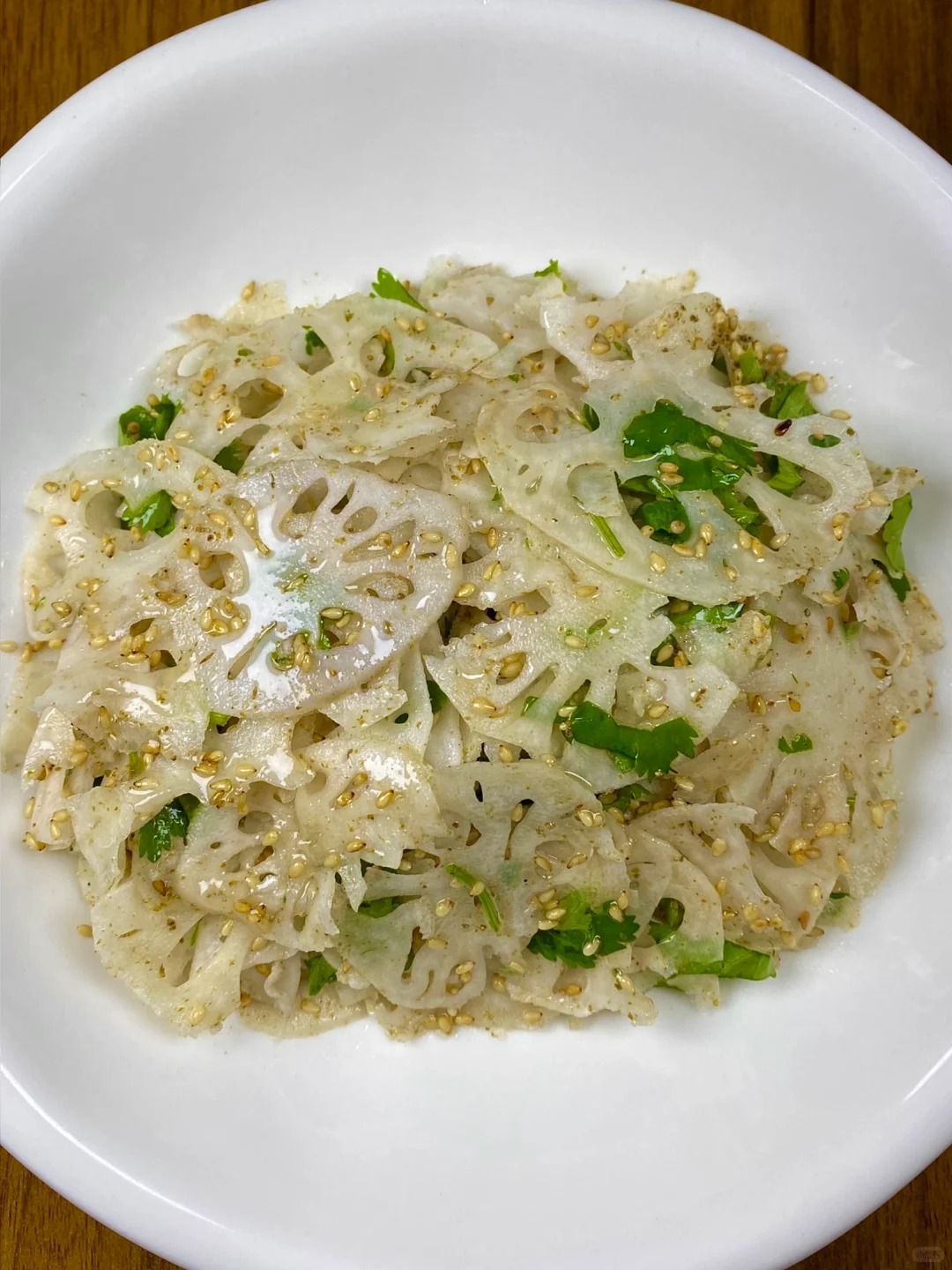 Gỏi củ sen tiêu muối: Món ngon thanh mát, lạ miệng cho cả gia đình- Ảnh 2.