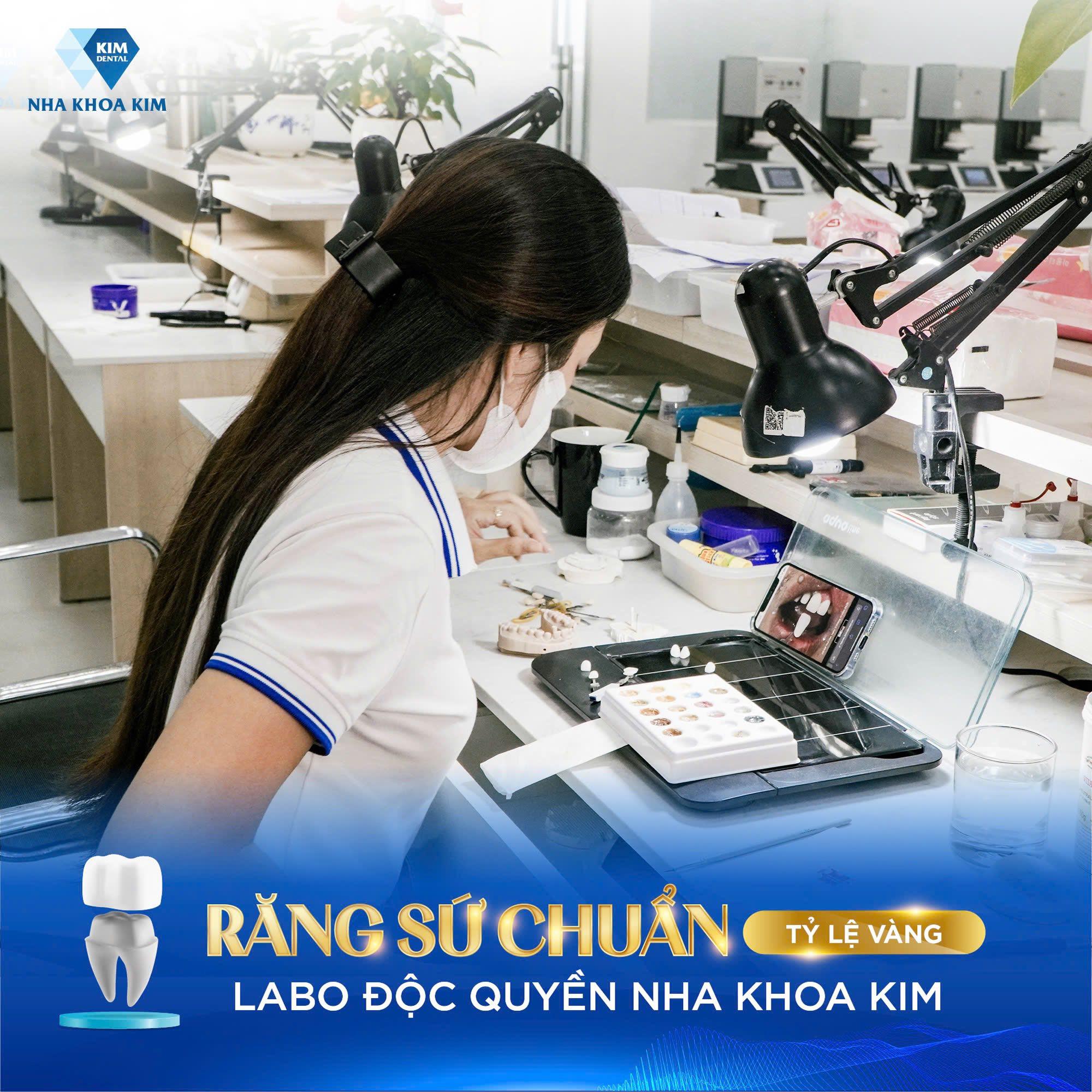 Bí mật sau tấm thẻ bảo hành: Vì sao cùng một chiếc thẻ nhưng chất lượng răng sứ lại… khác nhau?- Ảnh 2. Bí mật sau tấm thẻ bảo hành: Vì sao cùng một chiếc thẻ nhưng chất lượng răng sứ lại… khác nhau?- Ảnh 2.