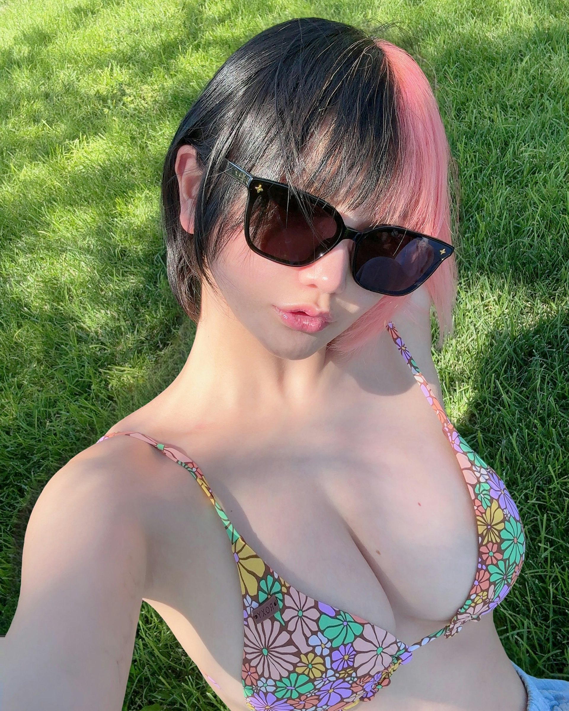 photo-1765936968054 photo-1765936968054