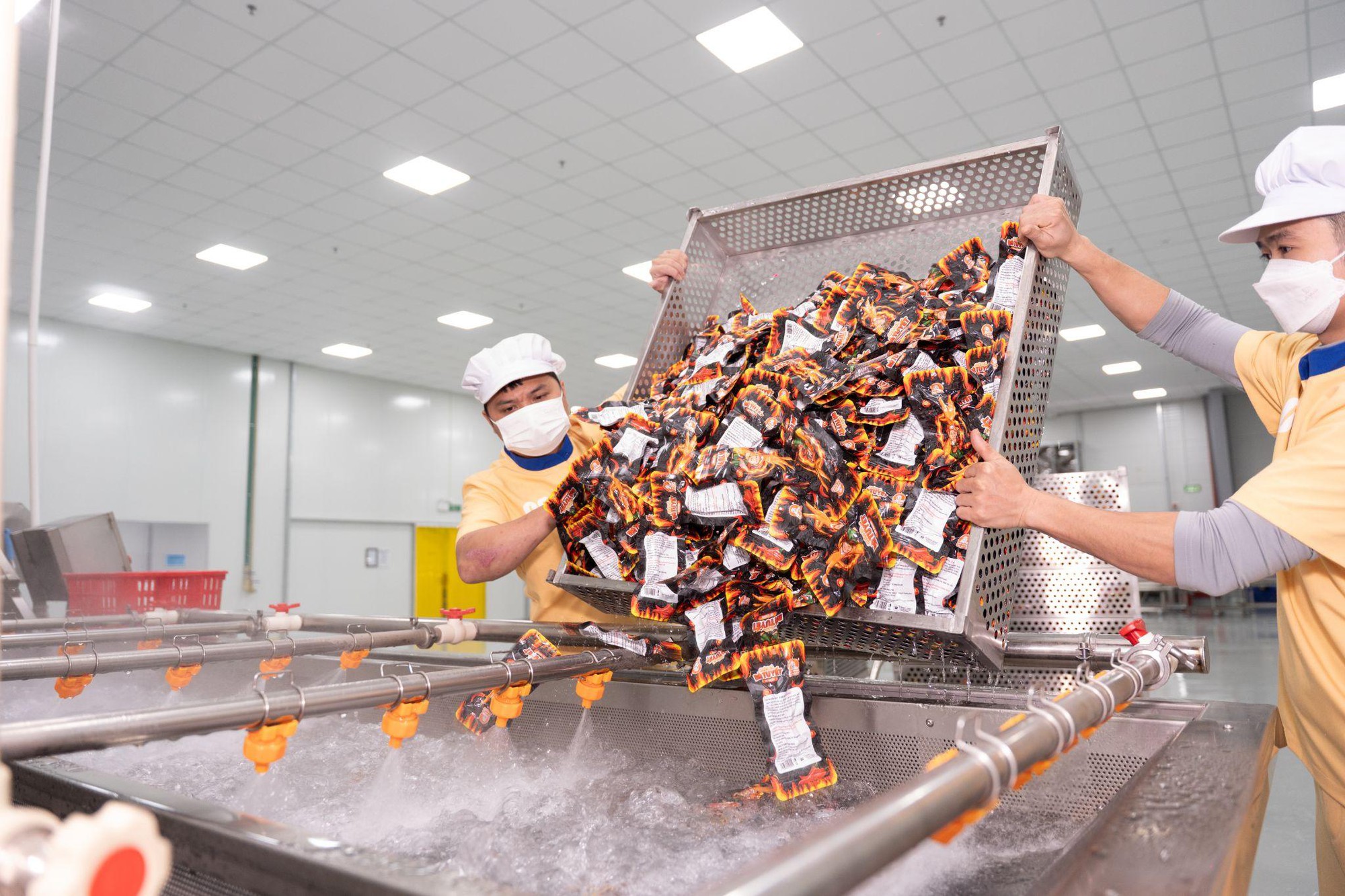 Khám phá quy trình sản xuất chất lượng của thương hiệu “Ăn Cùng Bà Tuyết”- Ảnh 5. Khám phá quy trình sản xuất chất lượng của thương hiệu “Ăn Cùng Bà Tuyết”- Ảnh 5.