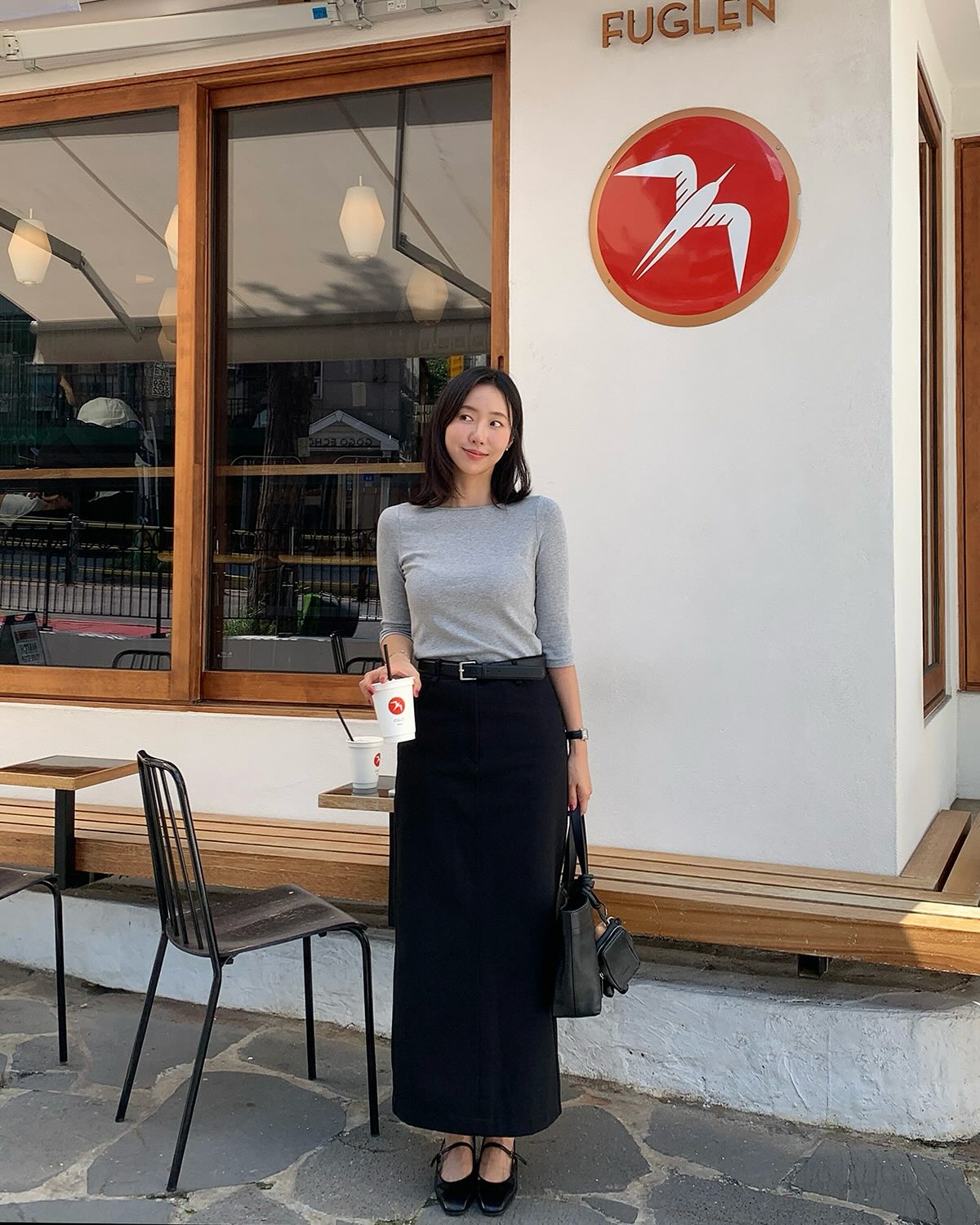 5 công thức tôn dáng tối ưu khi đi giày bệt, biết hết là không muốn đi giày cao gót nữa- Ảnh 1.