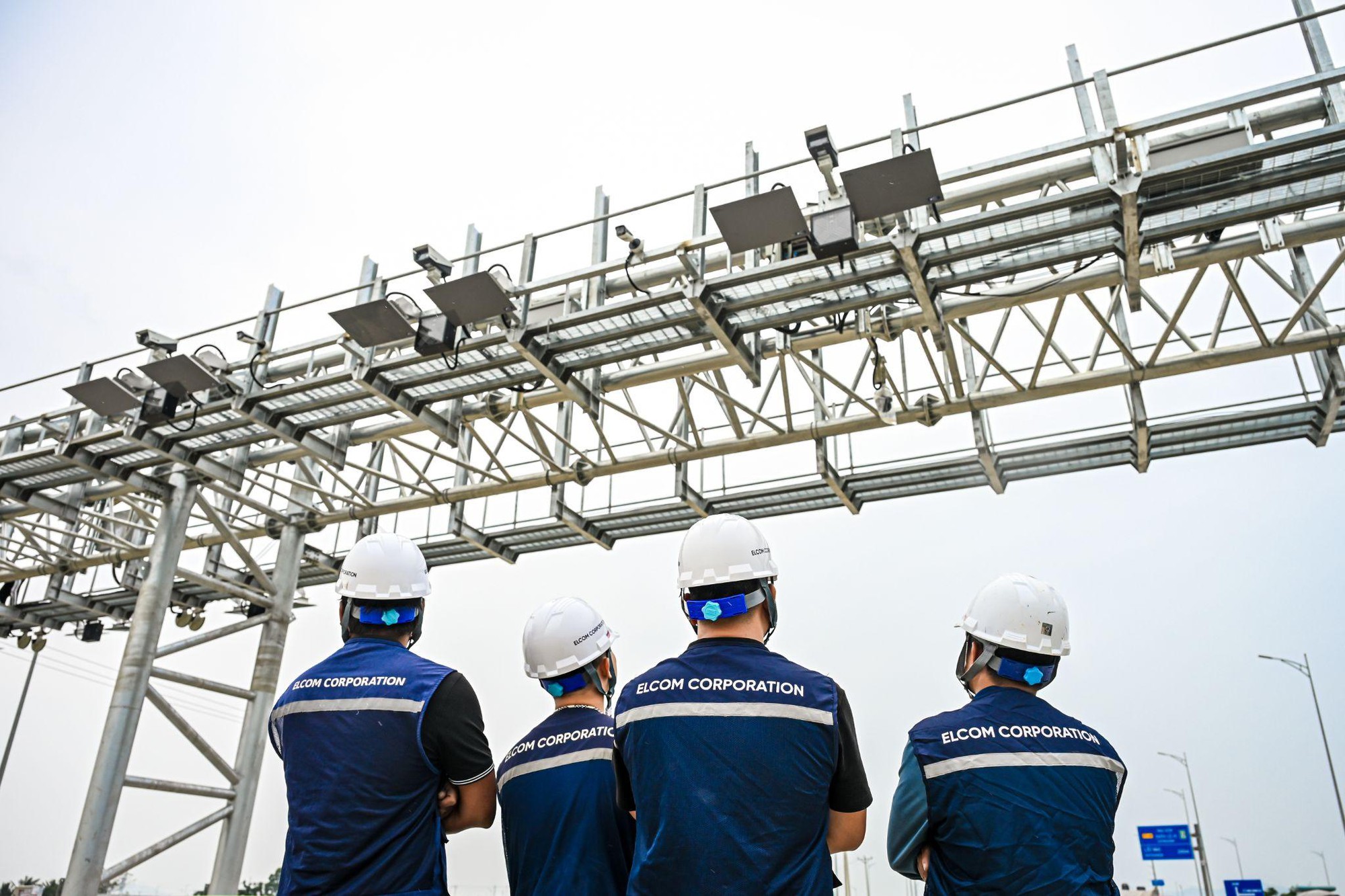 ELCOM thông báo vượt mục tiêu kế hoạch năm 2025 nhân dịp tròn 30 tuổi- Ảnh 1.