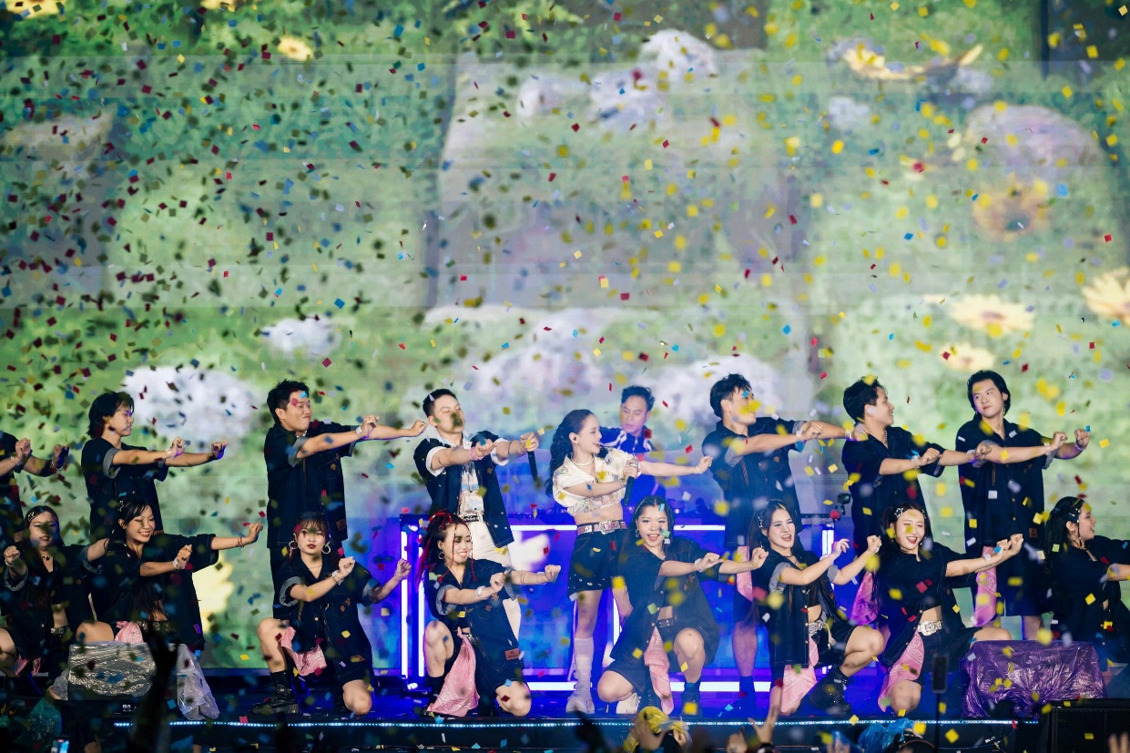 Long Oliver, Bom tạo nên SYNC FEST từ ý tưởng “điên rồ”, chẳng ngờ lại thành “làn gió mới” cho thị trường giải trí Việt- Ảnh 1.