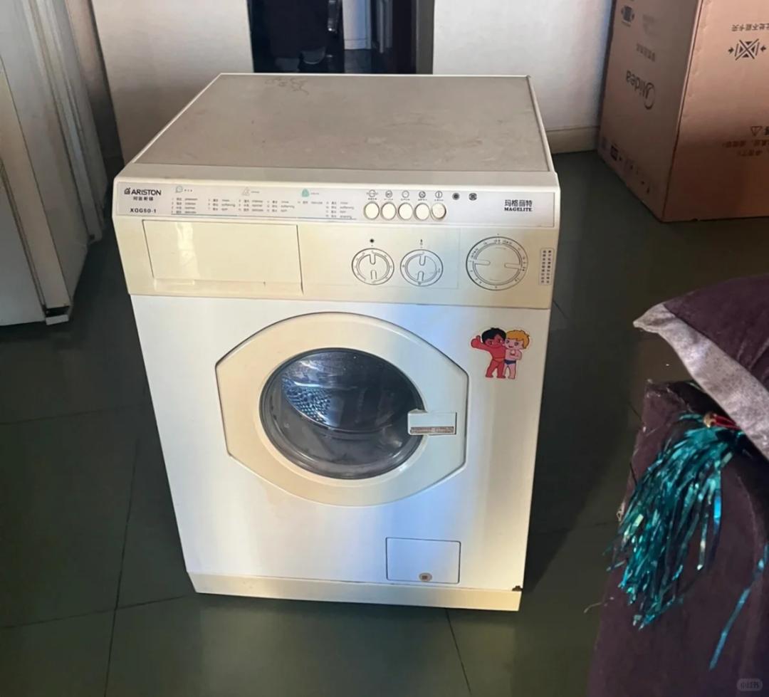 6 món đồ cũ khiến nhà luôn bừa bộn, ví tiền "tụt năng lượng": Nghèo đến đâu cũng nên bỏ ngay- Ảnh 3. 6 món đồ cũ khiến nhà luôn bừa bộn, ví tiền "tụt năng lượng": Nghèo đến đâu cũng nên bỏ ngay- Ảnh 3.