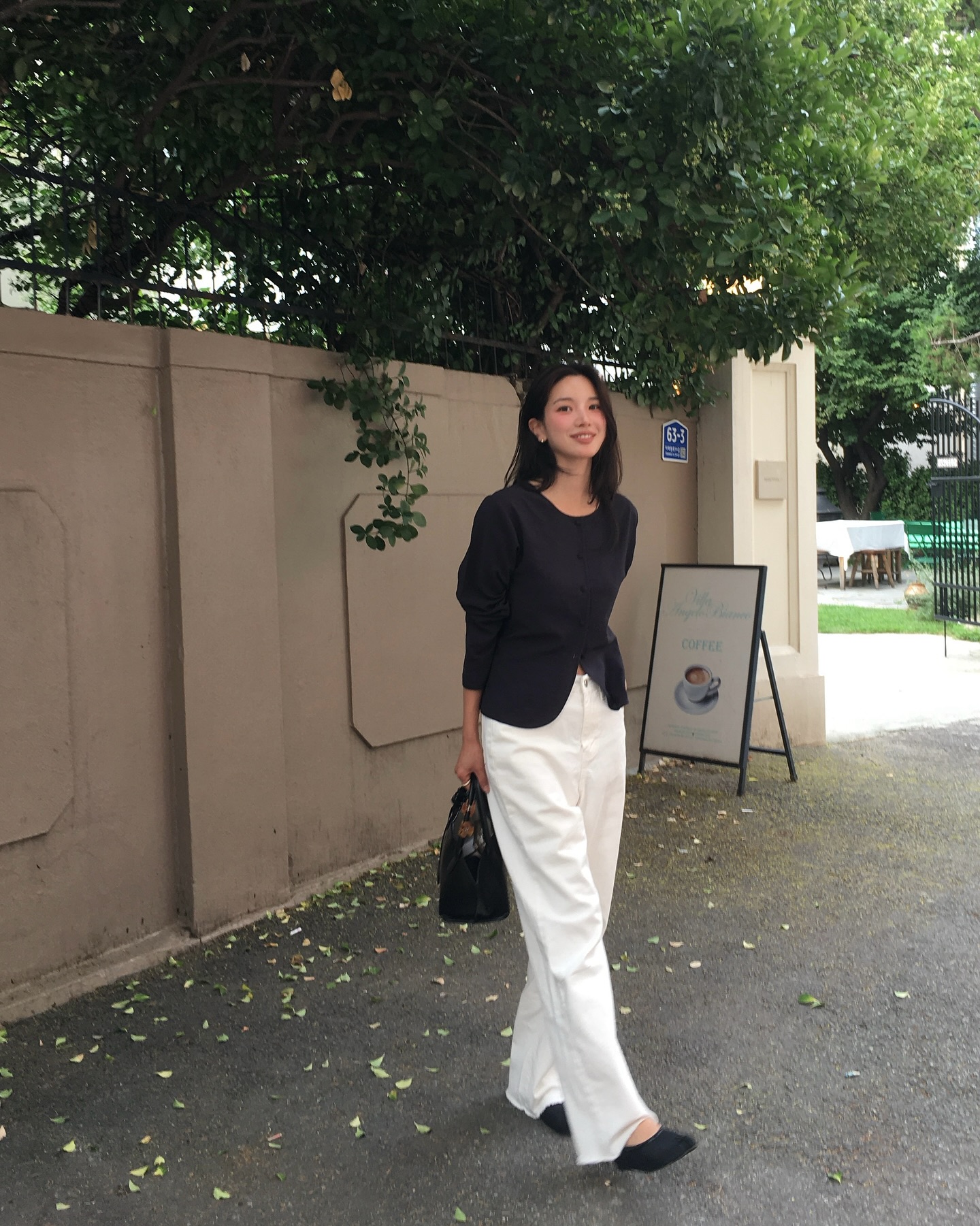 4 công thức mặc áo mỏng dài tay hợp nhất với những ngày không lạnh- Ảnh 12.