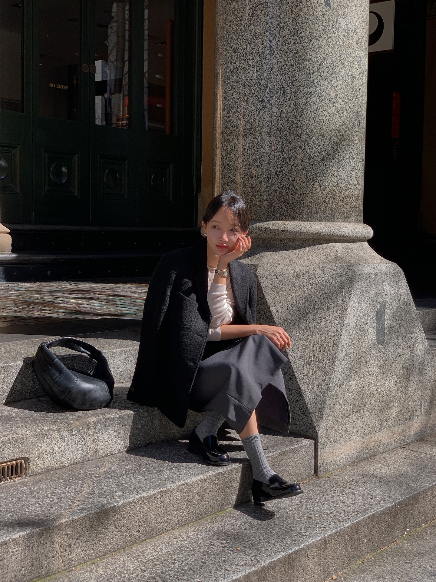 Giờ đừng ai sắm boots, đây mới là 5 mẫu giày phải có để sành điệu suốt 4 mùa- Ảnh 9.