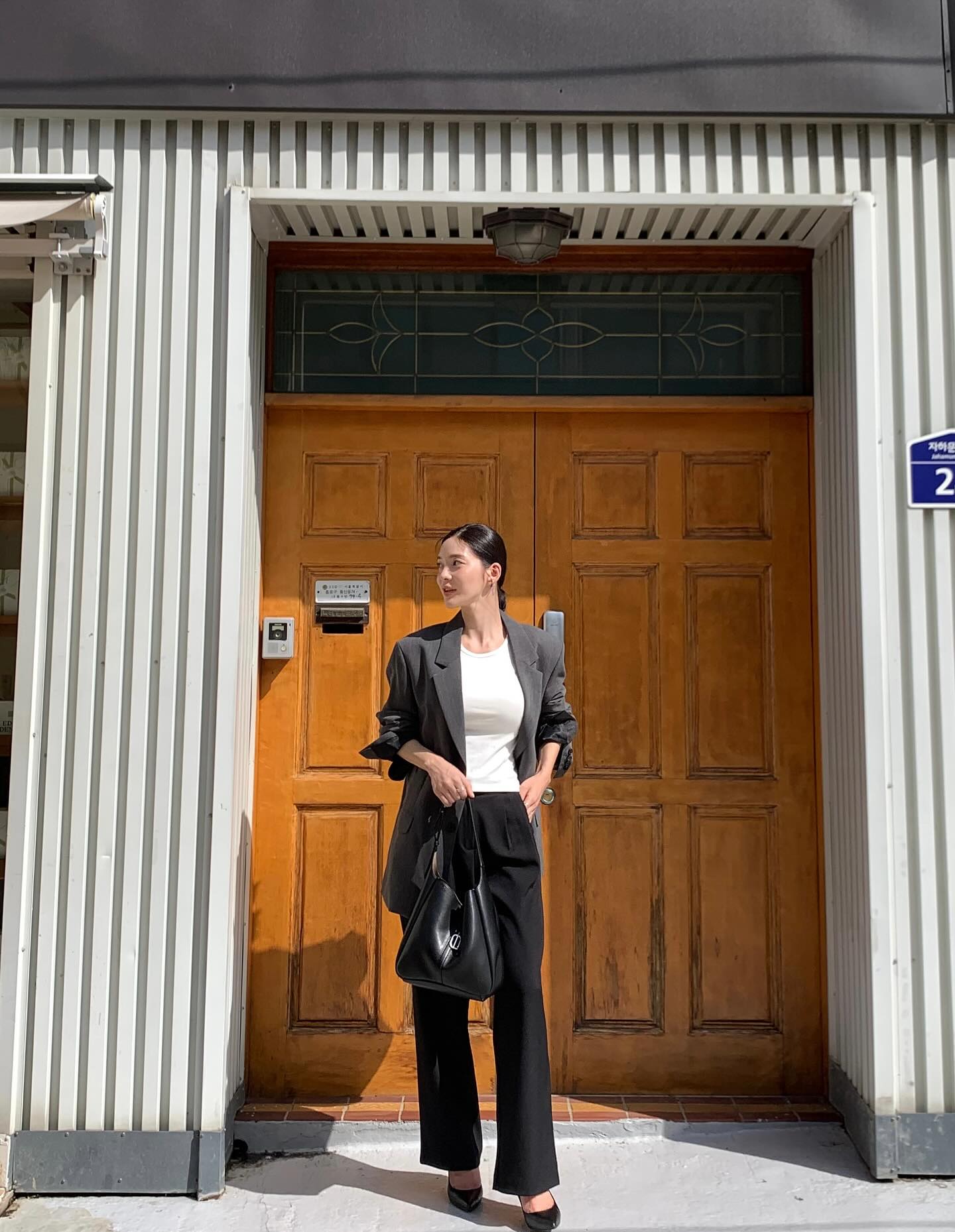 Giờ đừng ai sắm boots, đây mới là 5 mẫu giày phải có để sành điệu suốt 4 mùa- Ảnh 4.