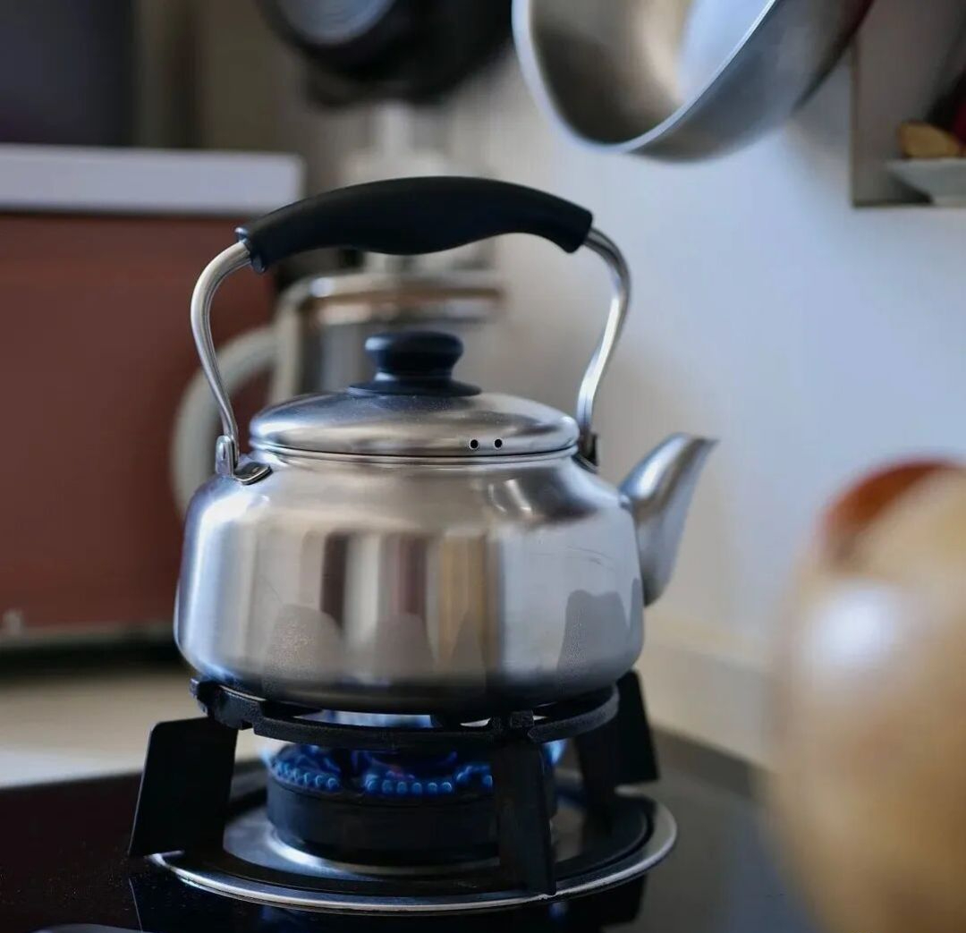 Tôi thật sự choáng trước cách giới trẻ dọn bếp: Dùng toàn đồ rẻ mà bếp sạch bong kin kít hơn cả sản phẩm đắt- Ảnh 1.