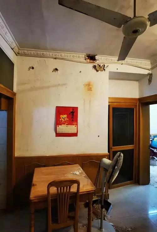 Phòng khách càng phạm 5 thứ này, tài vận gia đình càng xuống - dọn lại sớm để con cháu thịnh vượng lâu dài- Ảnh 2.