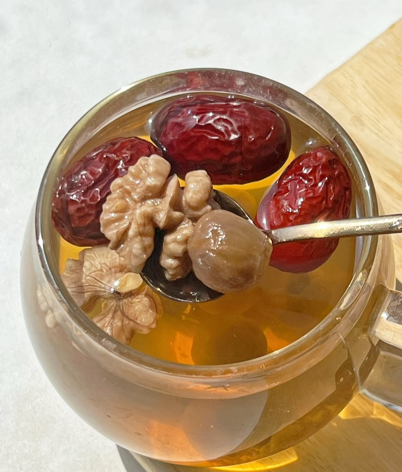 Mùa đông cứ ăn đúng 5 món "nhỏ mà có võ" này, khí huyết lưu thông, da dẻ hồng hào bất chấp gió lạnh- Ảnh 3.