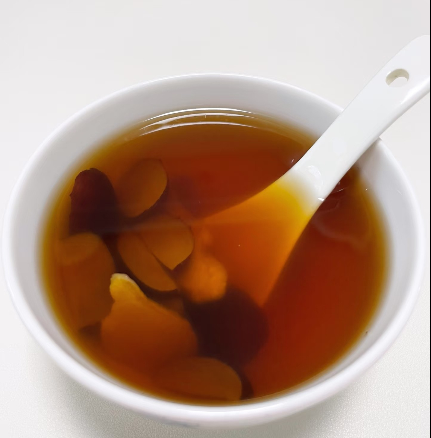 Mùa đông cứ ăn đúng 5 món "nhỏ mà có võ" này, khí huyết lưu thông, da dẻ hồng hào bất chấp gió lạnh- Ảnh 4.