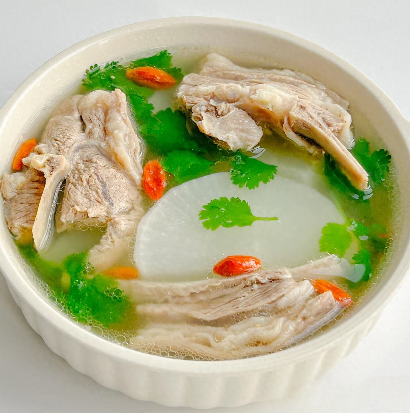 Mùa đông cứ ăn đúng 5 món "nhỏ mà có võ" này, khí huyết lưu thông, da dẻ hồng hào bất chấp gió lạnh- Ảnh 1.