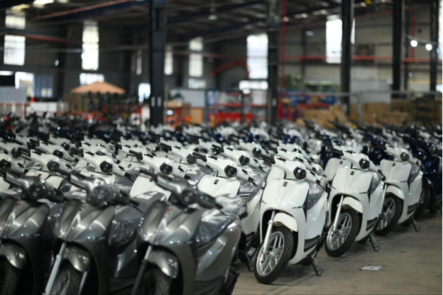 vv..vvThị trường xe máy điện 2025: Cuộc đua tăng tốc, thương hiệu nào đang giành lợi thế?- Ảnh 1.