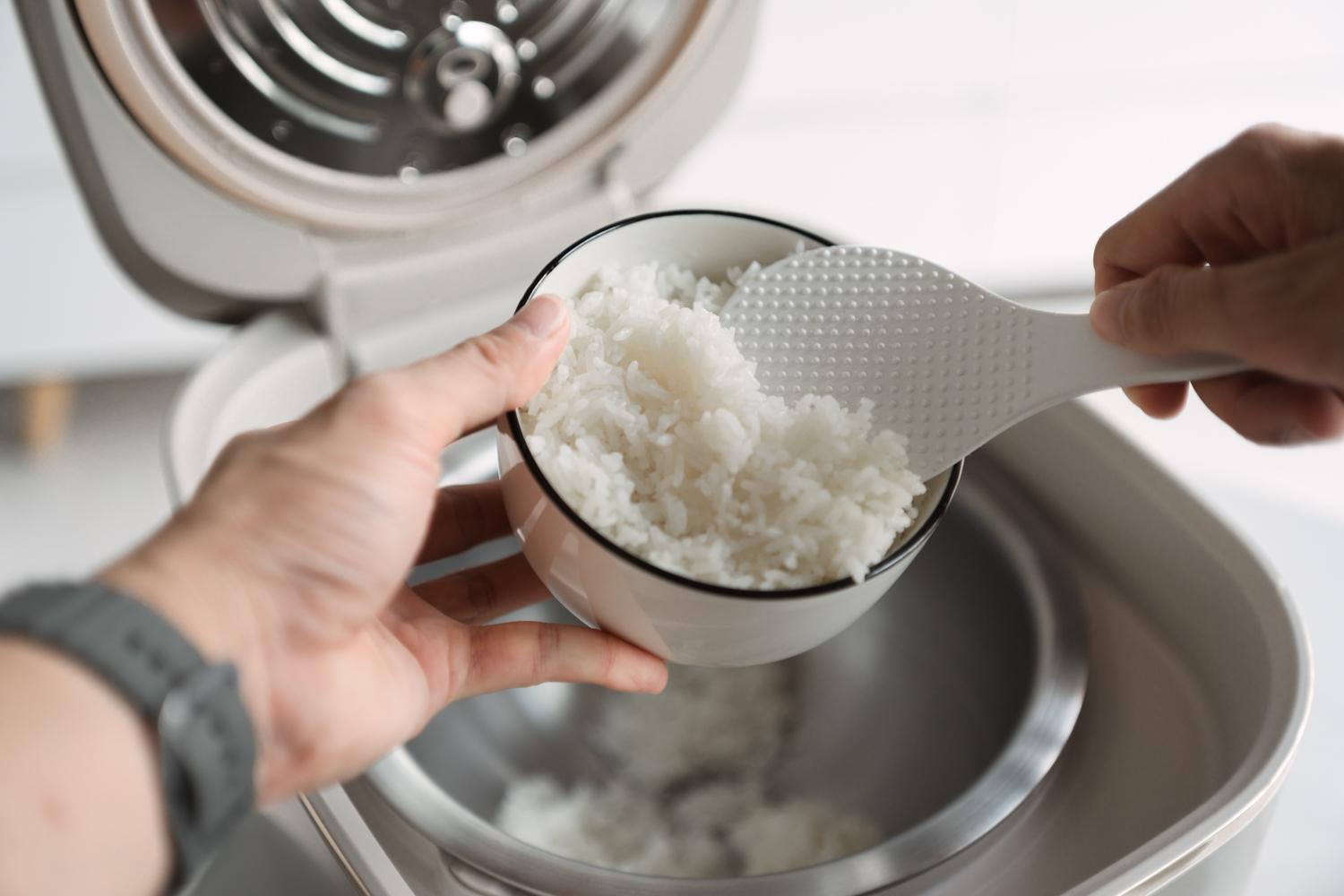 Nồi cơm điện tử Joyoung JNRC-401: Chống dính tự nhiên không lớp phủ, có gì hay mà cơm ngon đạt chuẩn?- Ảnh 3. Nồi cơm điện tử Joyoung JNRC-401: Chống dính tự nhiên không lớp phủ, có gì hay mà cơm ngon đạt chuẩn?- Ảnh 3.