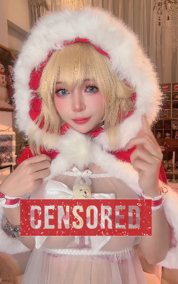 Phiên bản "bà già Noel" của nữ coser Việt khiến người xem “ngã ngửa” vì choáng ngợp- Ảnh 1.