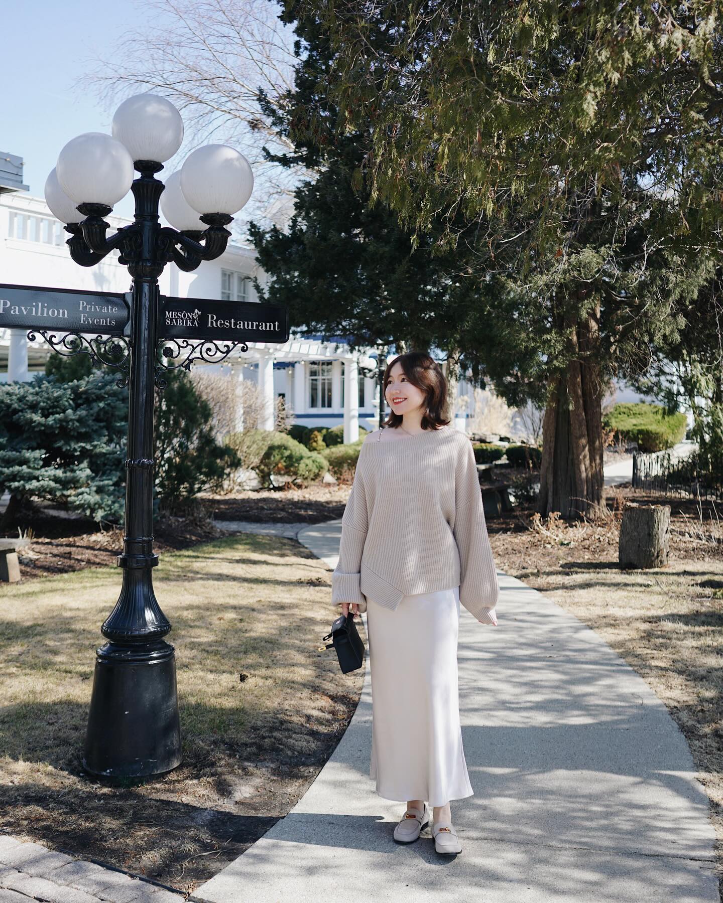 4 công thức diện chân váy đẹp nhất mùa đông, giúp chị em chạm đỉnh cao của sự sang trọng và tôn dáng- Ảnh 4. 4 công thức diện chân váy đẹp nhất mùa đông, giúp chị em chạm đỉnh cao của sự sang trọng và tôn dáng- Ảnh 4.