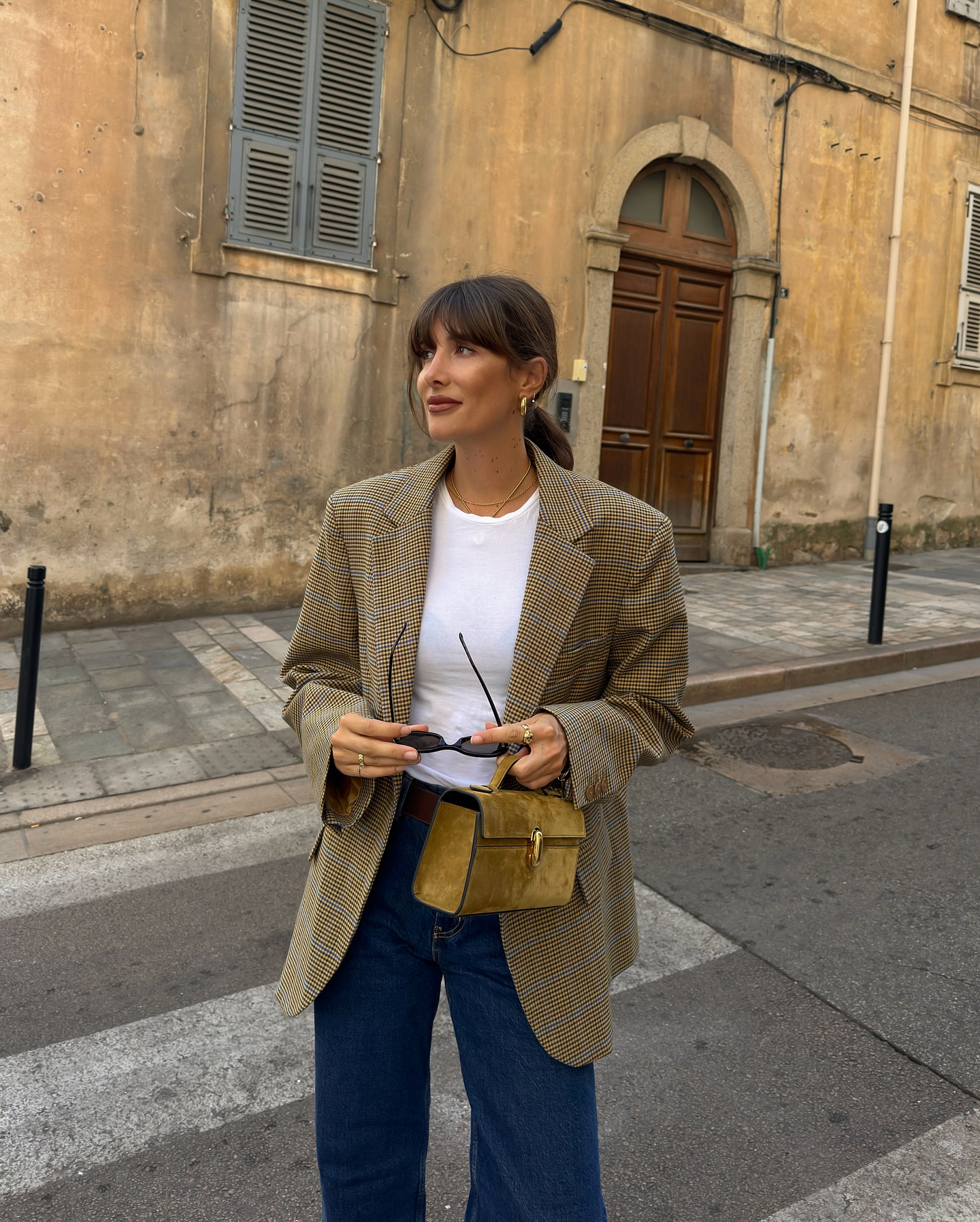 Phụ nữ Pháp diện đồ mùa đông rất sang trọng mà không cần cố, tất cả là nhờ 4 kiểu áo khoác basic- Ảnh 2.