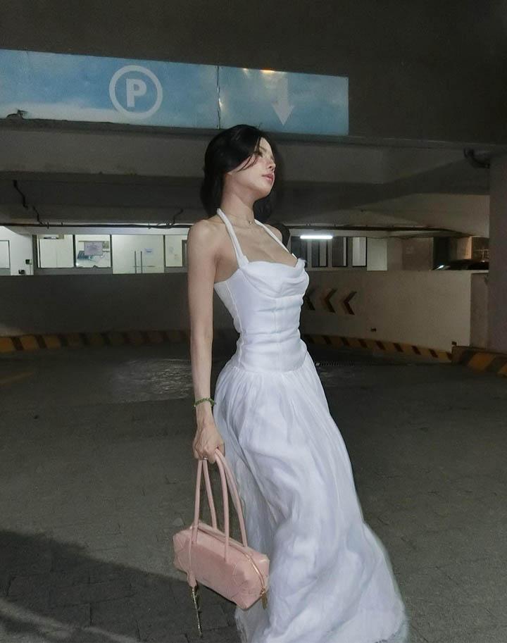 Mai Dora khoe ảnh kèm một cái tên, fan vừa đọc đã biết là “đồng đạo”- Ảnh 4. Mai Dora khoe ảnh kèm một cái tên, fan vừa đọc đã biết là “đồng đạo”- Ảnh 4.