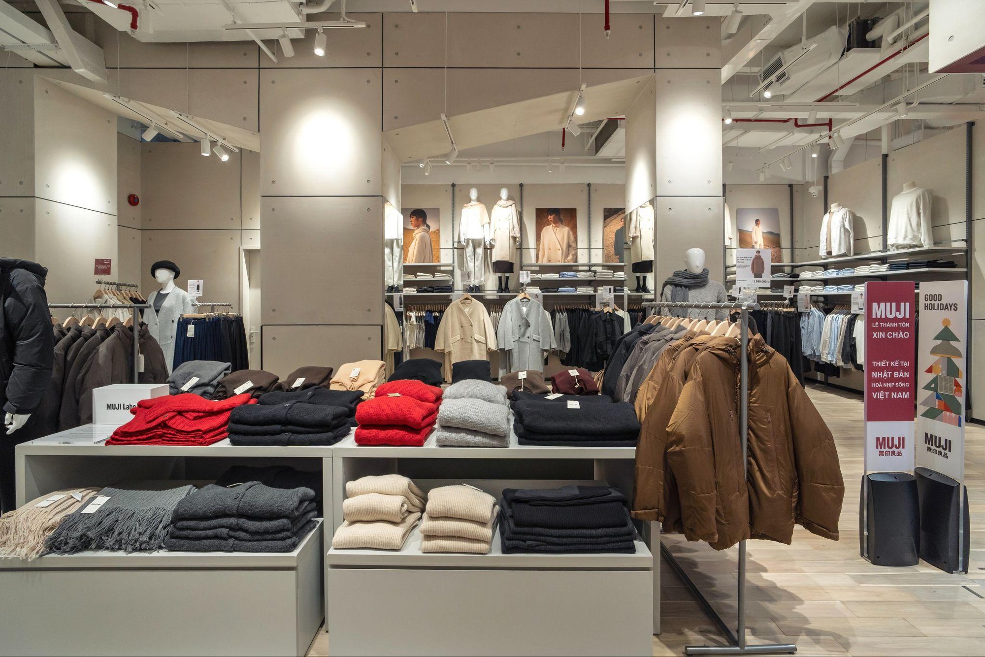 MUJI Lê Thánh Tôn thu hút hàng ngàn khách xếp hàng check-in ngày đầu mở cửa- Ảnh 3.