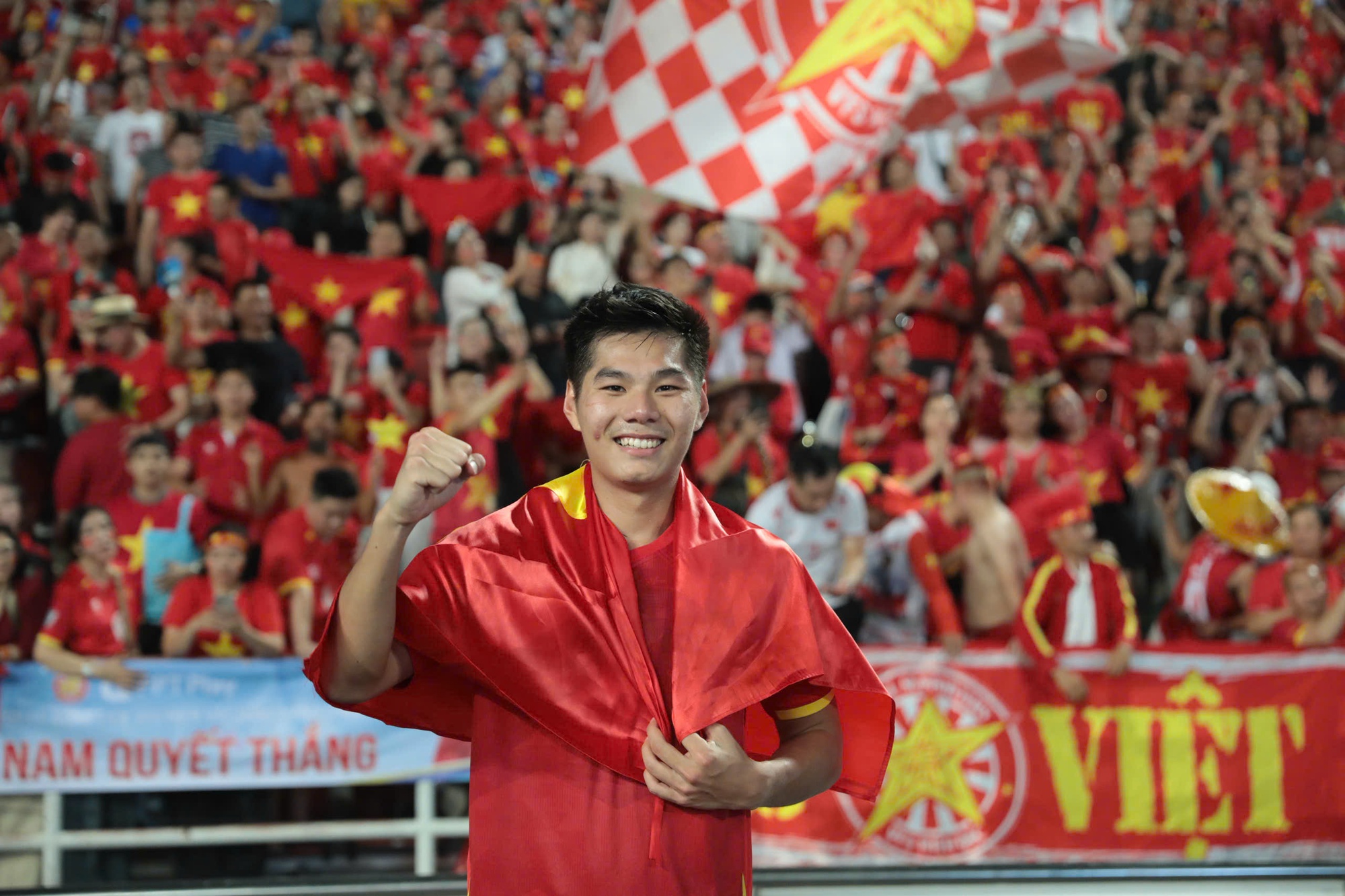 Giành HCV SEA Games, gia đình 