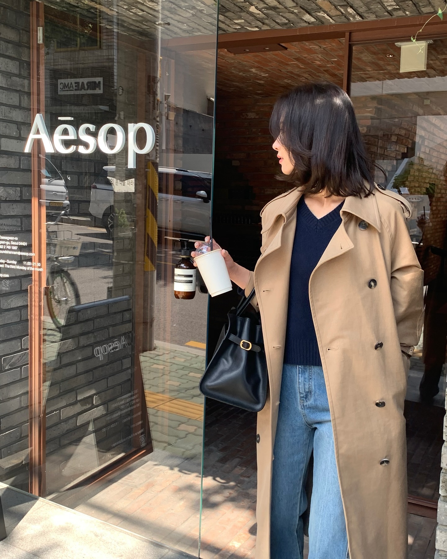 5 kiểu áo khoác mặc ngoài áo len giúp chị em sành điệu hơn rất nhiều, ai cũng nên biết- Ảnh 11.