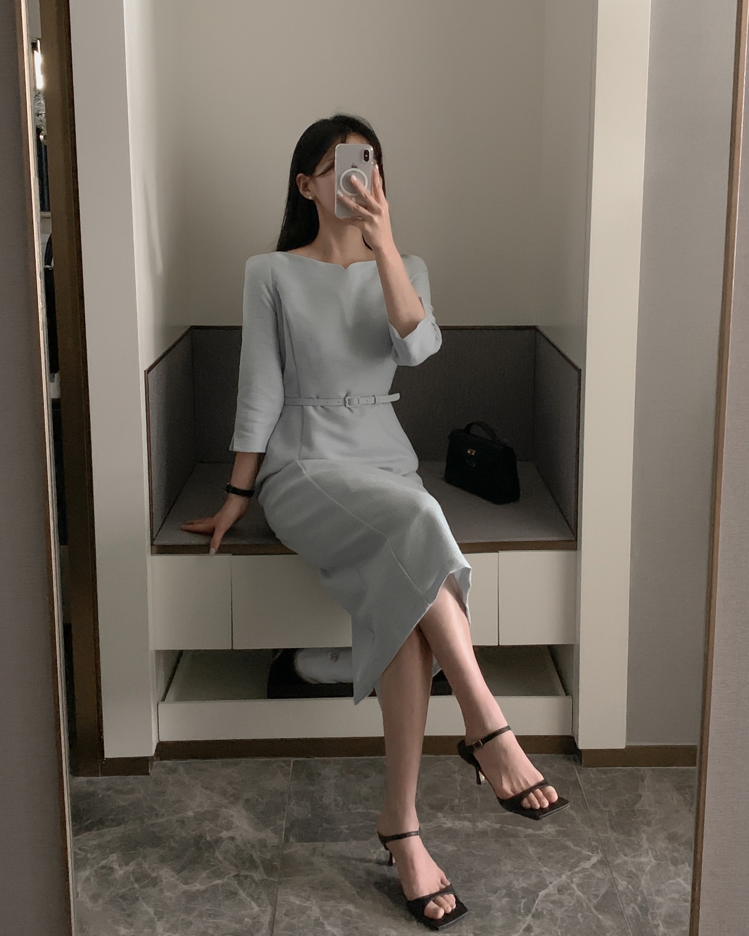 5 cách mặc đồ công sở giúp nàng trẻ hẳn ra, quan trọng là vẫn chuẩn thanh lịch- Ảnh 11.