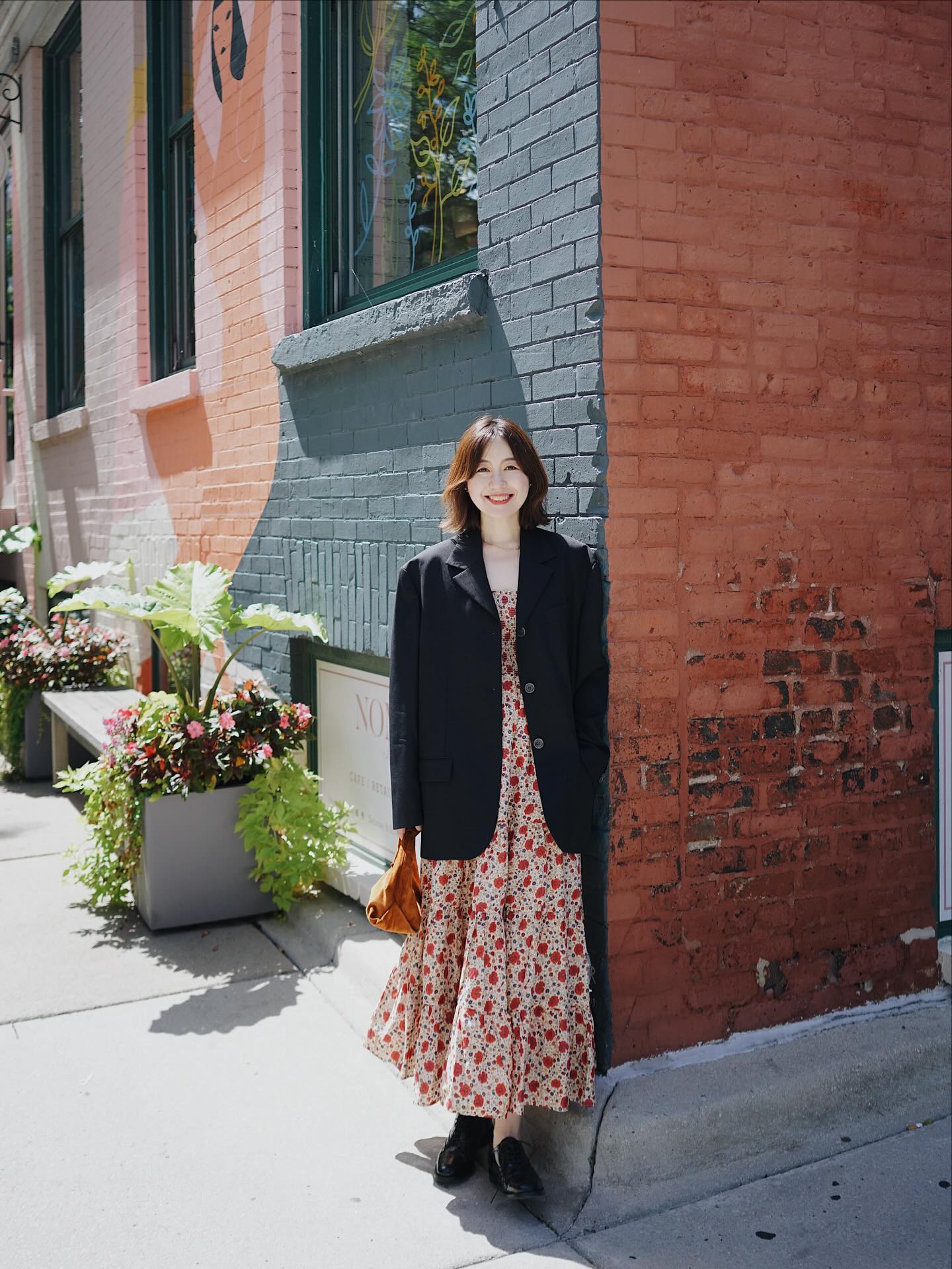 Mẹ tôi bảo: Cứ mặc đồ đen theo 5 công thức này là "auto" sang chảnh- Ảnh 6.