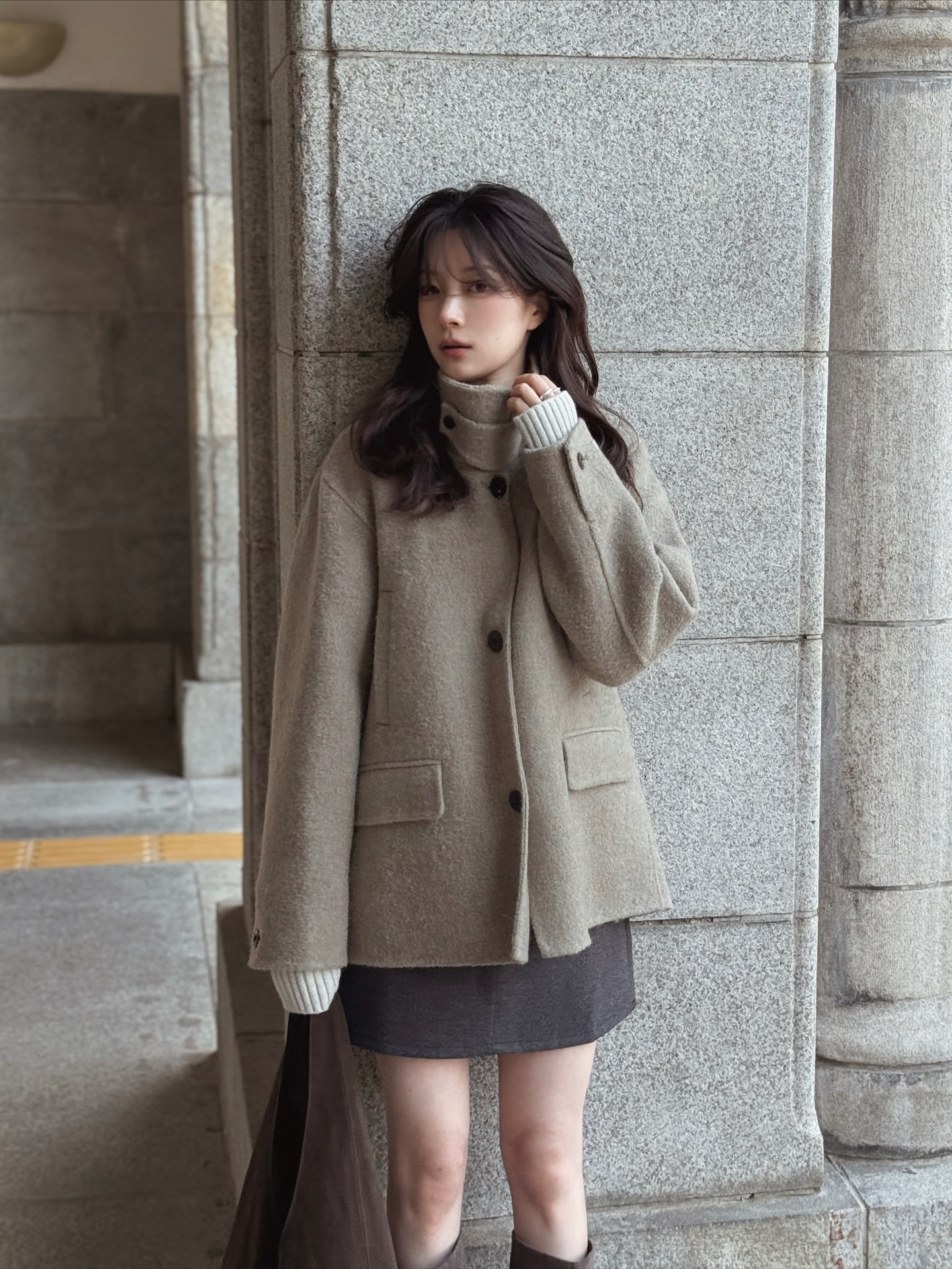 5 kiểu áo khoác mặc ngoài áo len giúp chị em sành điệu hơn rất nhiều, ai cũng nên biết- Ảnh 6.