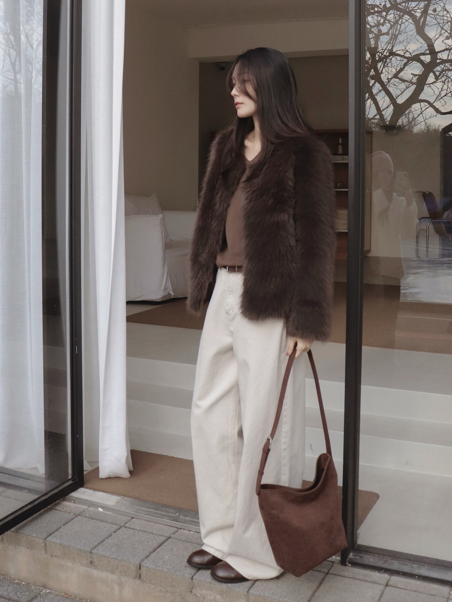 2 kiểu quần dài đang "hot" bùng nổ: Màu sắc sang trọng, mặc lên nhìn trẻ hơn hẳn quần đen- Ảnh 7.