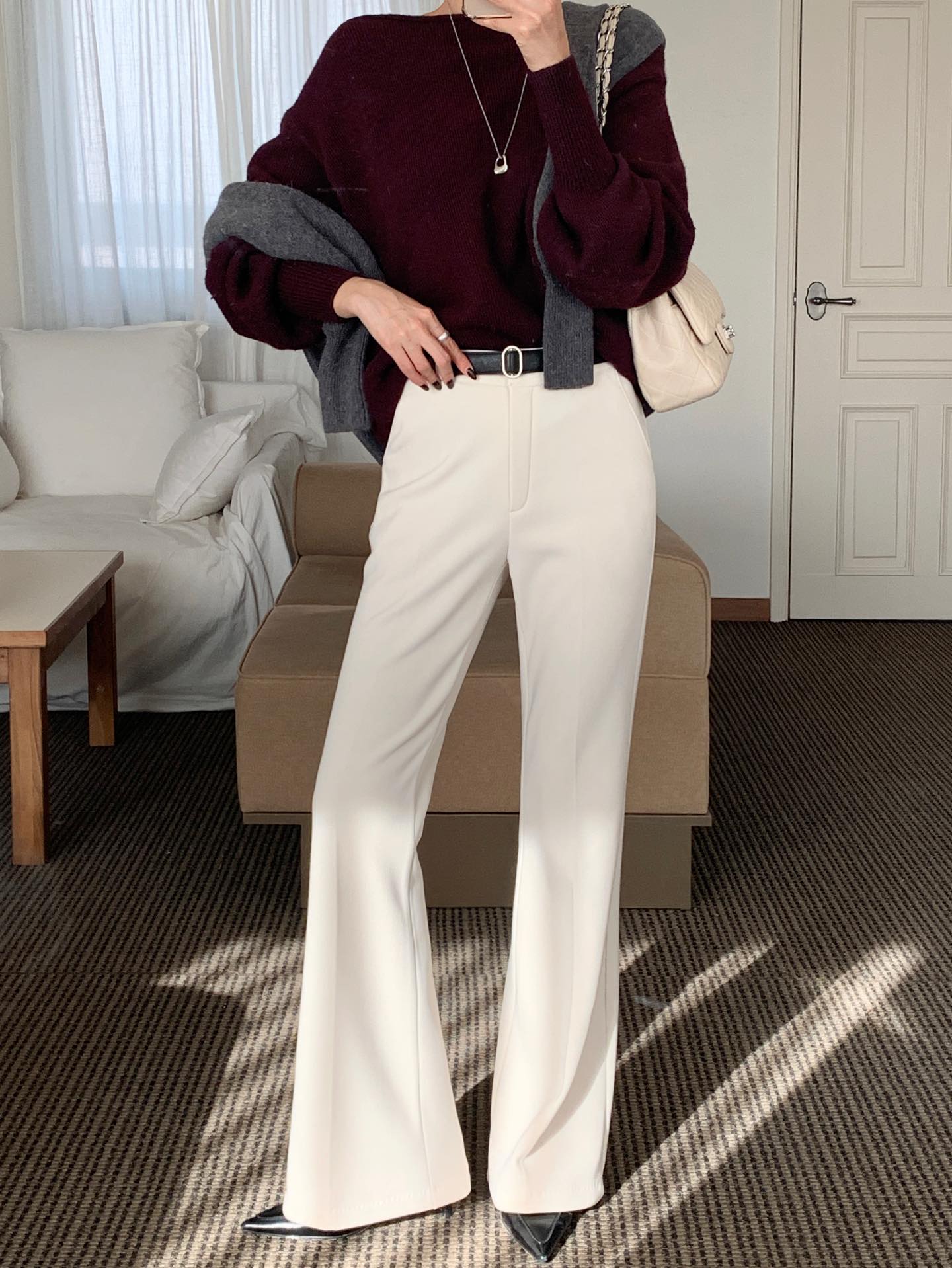 2 kiểu quần dài đang "hot" bùng nổ: Màu sắc sang trọng, mặc lên nhìn trẻ hơn hẳn quần đen- Ảnh 10.