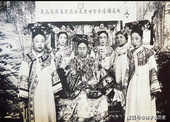 Hoàng hậu ở ngôi lâu nhất nhà Thanh: Không một đêm thị tẩm trong 20 năm, được lịch sử gọi là "hiền nhân"- Ảnh 1.