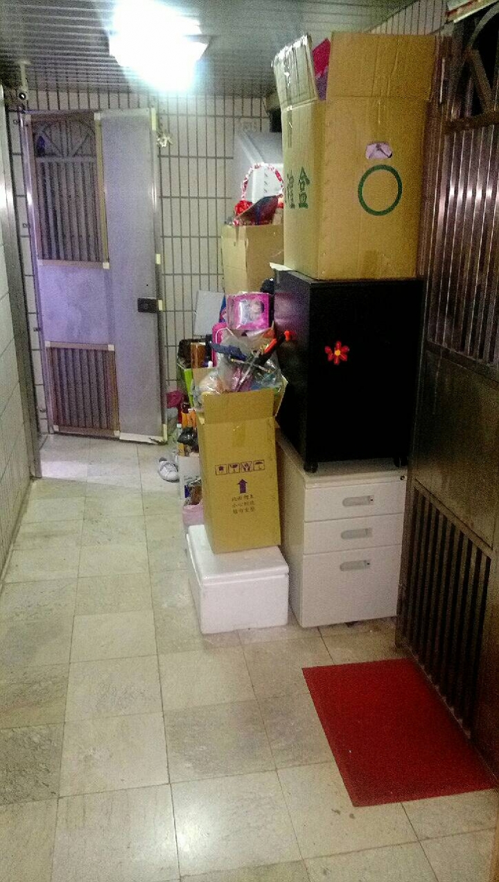 Chọn căn cuối hành lang vì rẻ, nhưng sống 30 ngày tôi đã suy sụp hoàn toàn vì 3 thứ không thể thay đổi- Ảnh 3.