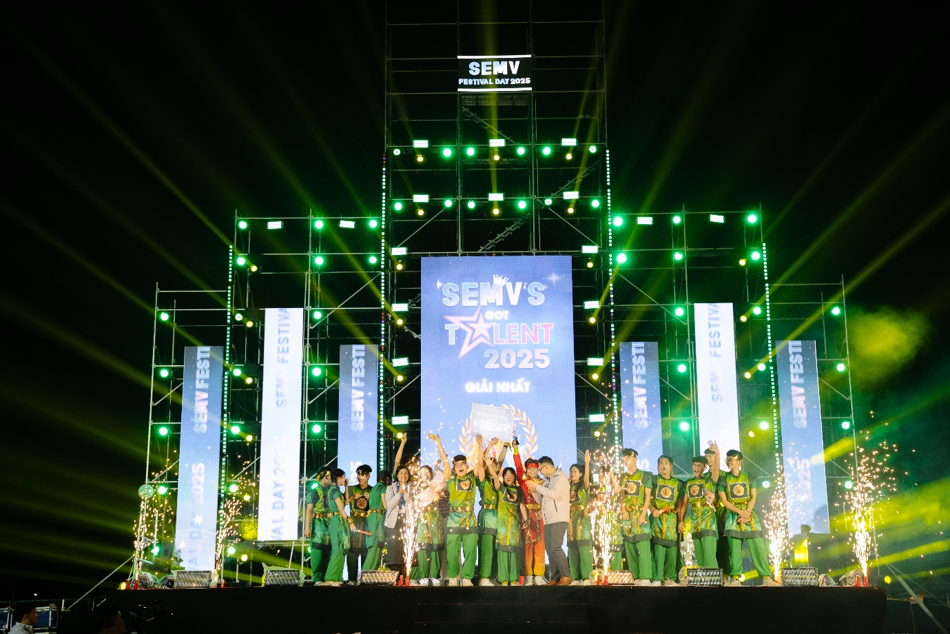 Festival 2025: Ngày hội siêu lớn của gia đình SEMV - cháy hết mình!- Ảnh 1.